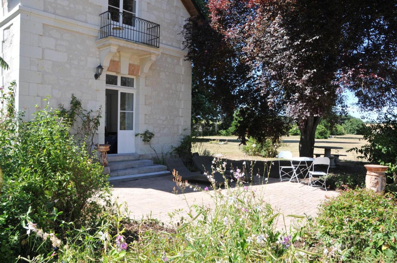La Terrasse de L'Orangerie du Château - Art Nouveau - GITE 2 Personnes Brain-sur-Allonnes Exterior foto