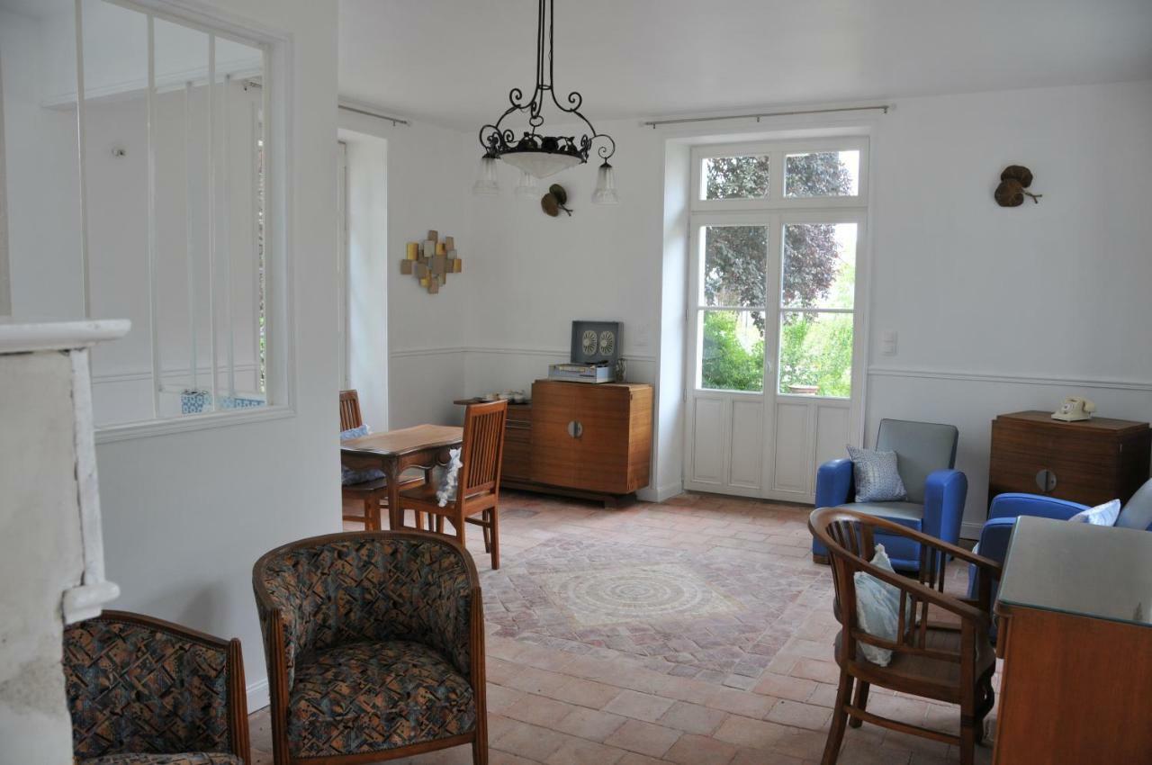 La Terrasse de L'Orangerie du Château - Art Nouveau - GITE 2 Personnes Brain-sur-Allonnes Exterior foto